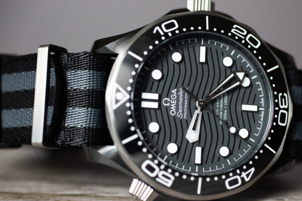 OMEGA Seamaster Diver 300M Ceramic 210.92.44.20.01.002 Side Shot