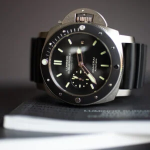 Panerai Luminor Submersible 1950 Amagnetic 3 Days Titanio PAM00389 Warranty Shot
