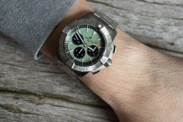 Breitling Avenger B01 Chronograph 44mm Watch AB0147101L1A1