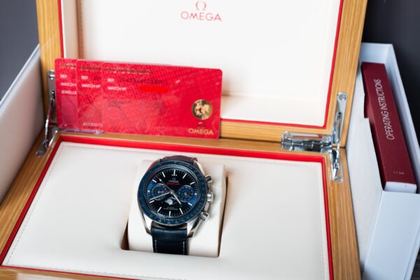 OMEGA Speedmaster Moonphase 44.25mm Chronograph Watch