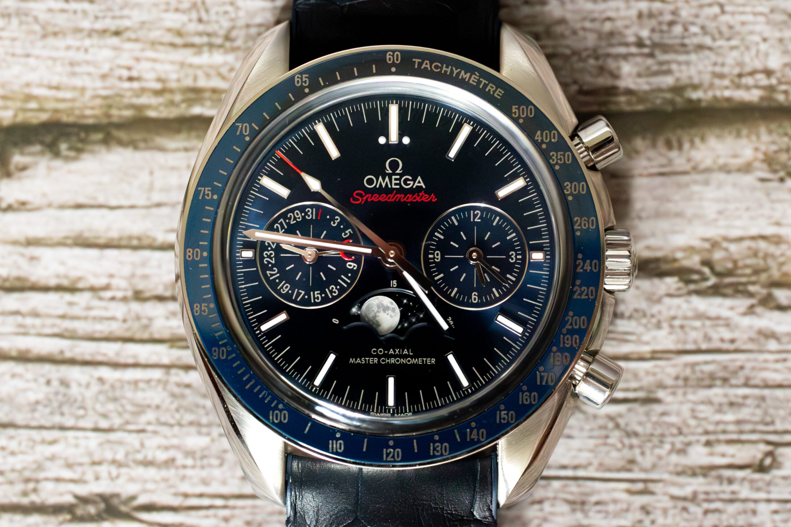 OMEGA Speedmaster Moonphase 44.25mm Chronograph Watch