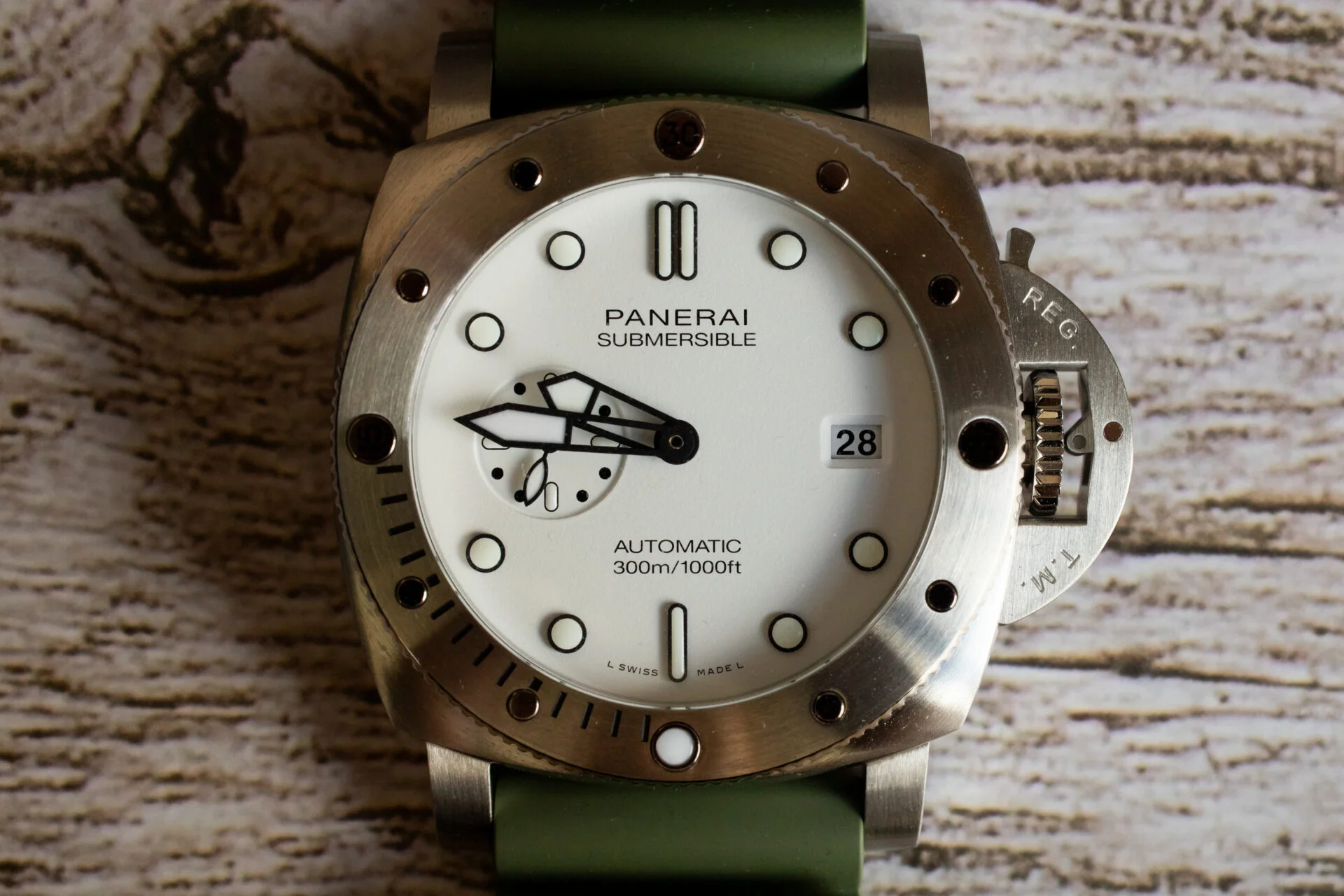 Panerai Submersible QuarantaQuattro Bianco Watch PAM01595