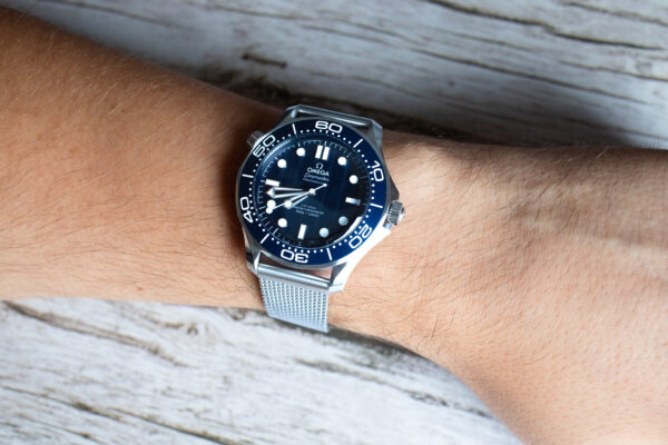 OMEGA Seamaster Diver 300M James Bond 60th Watch 210.30.42.20.03.002