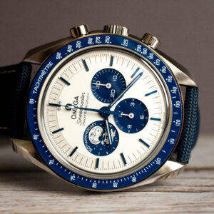 OMEGA Speedmaster Silver Snoopy Award 50th Anniversary Watch 310.32.42.50.02.001