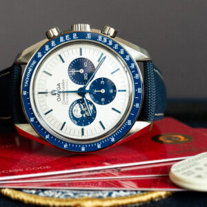 OMEGA Speedmaster Silver Snoopy Award 50th Anniversary Watch 310.32.42.50.02.001