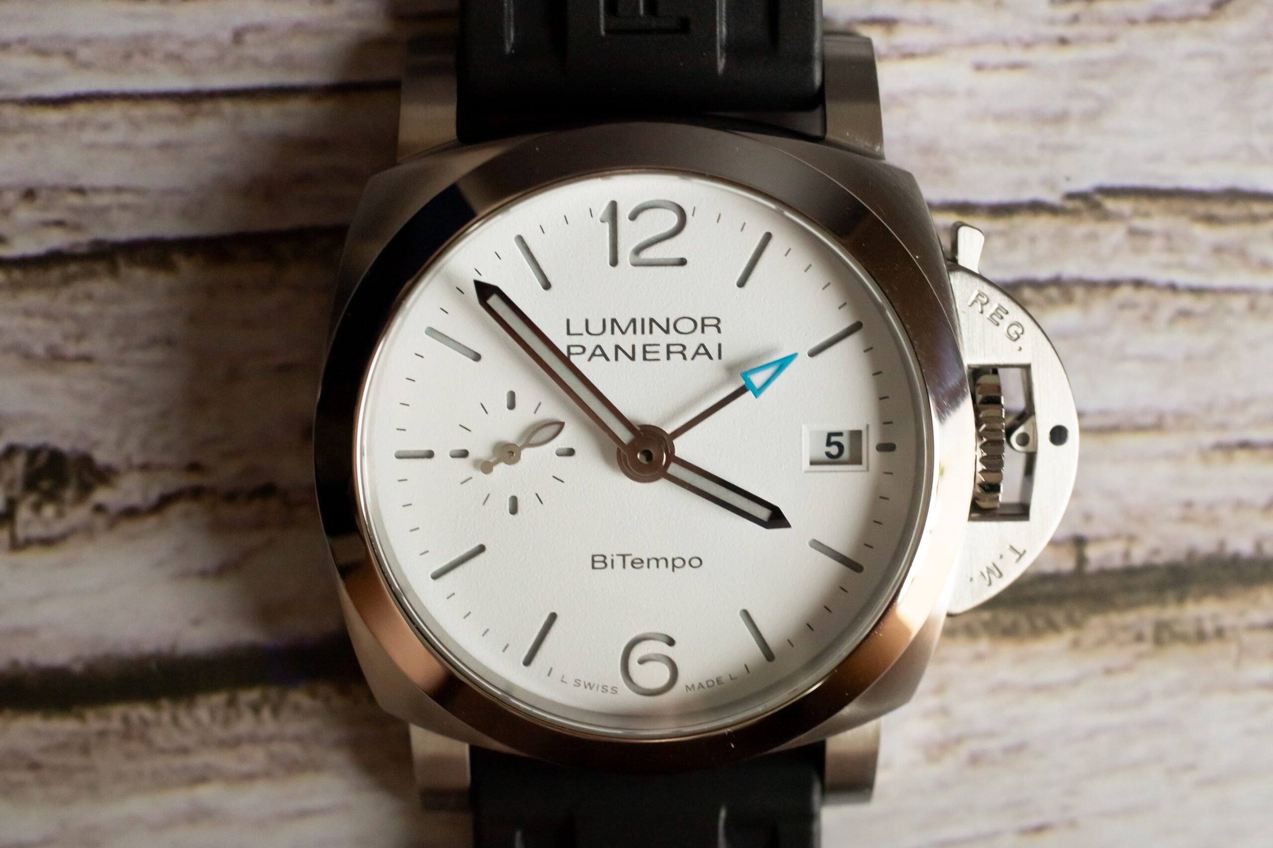 Panerai Luminor Quaranta BiTempo PAM01367 Front Shot