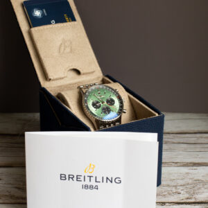 Breitling Navitimer B01 Chronograph 43 Green AB0138 Box Shot