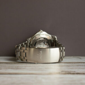 OMEGA Seamaster Diver 300M Black 210.30.42.20.01.001 Clasp Shot