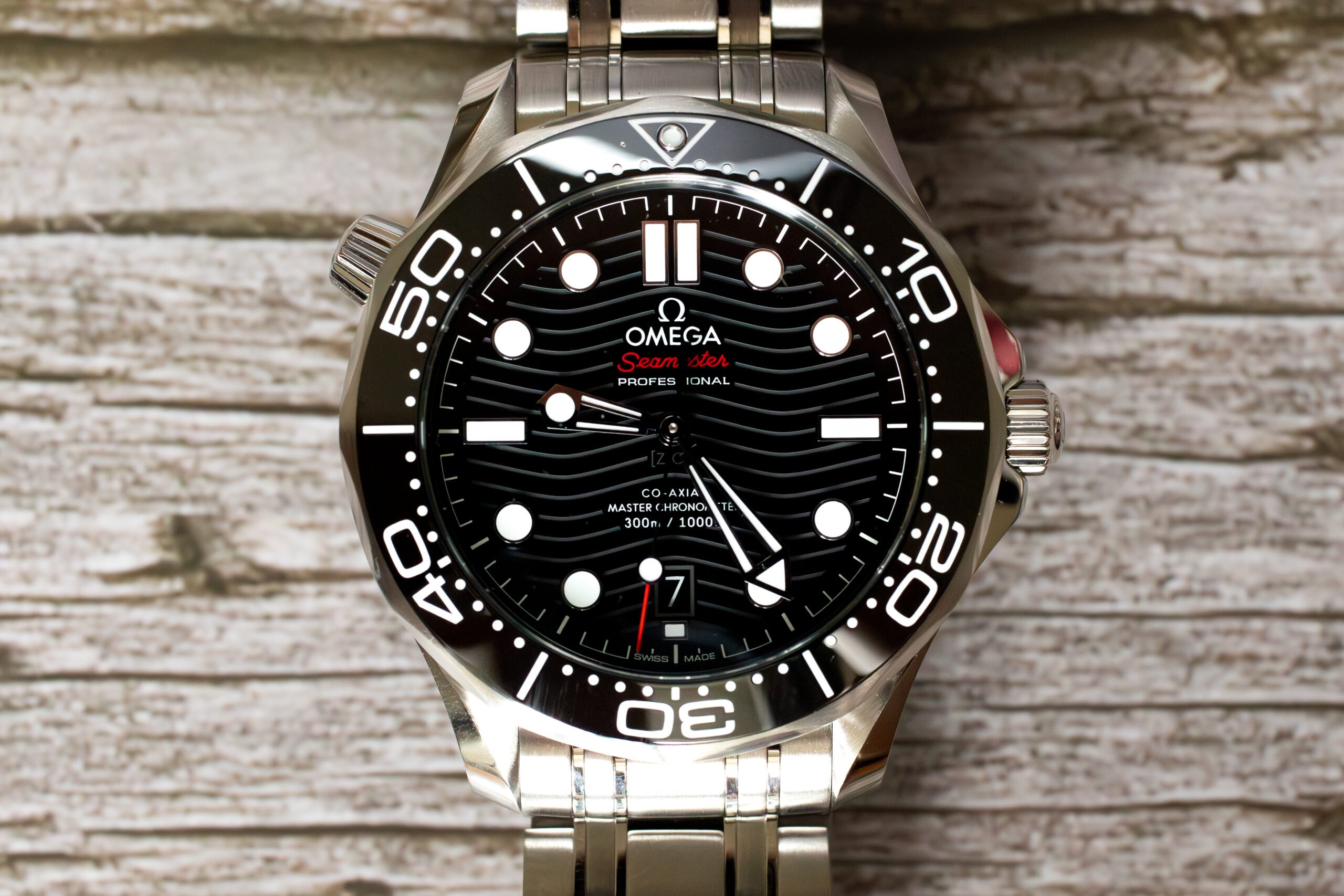 OMEGA Seamaster Diver 300M Black Watch 210.30.42.20.01.001