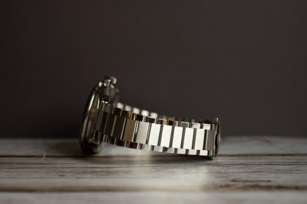 OMEGA Speedmaster Calibre 321 Ed White Right Side Shot