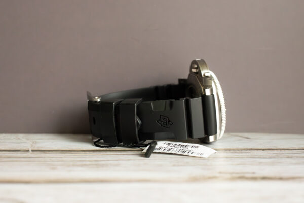 Panerai Submersible Azzurro PAM01209 Left Side Shot