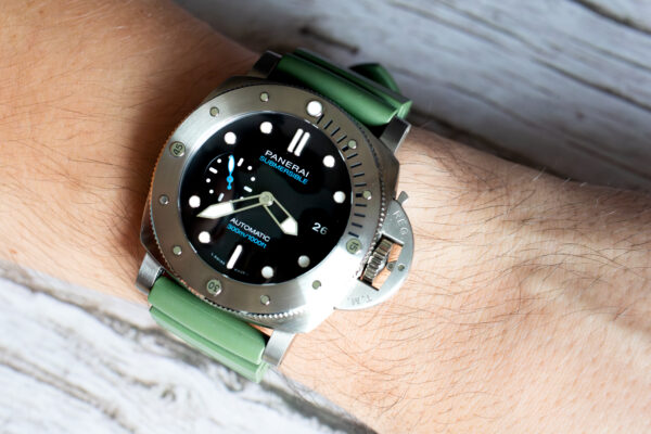 Panerai Submersible Titanio PAM02305