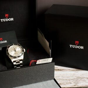 TUDOR Black Bay 68 M7943A1A0NU