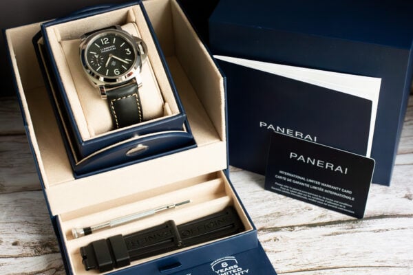 Panerai Luminor Logo Black PAM01084