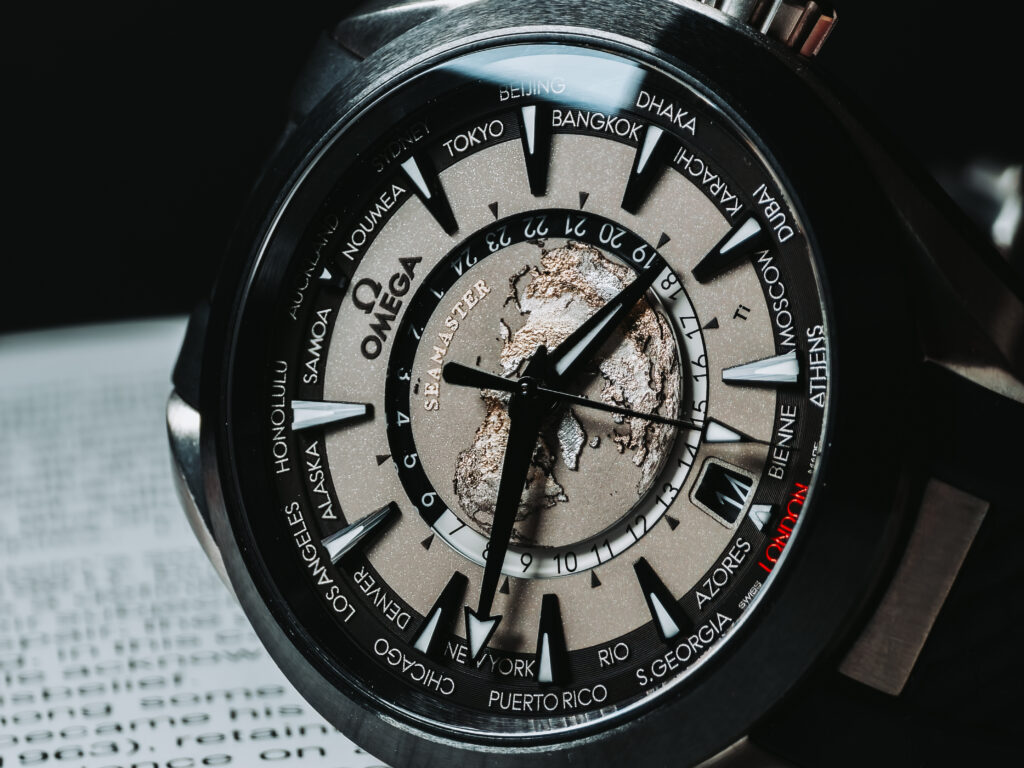 OMEGA Seamaster Aqua Terra Worldtimer titanium 43mm on rubber strap