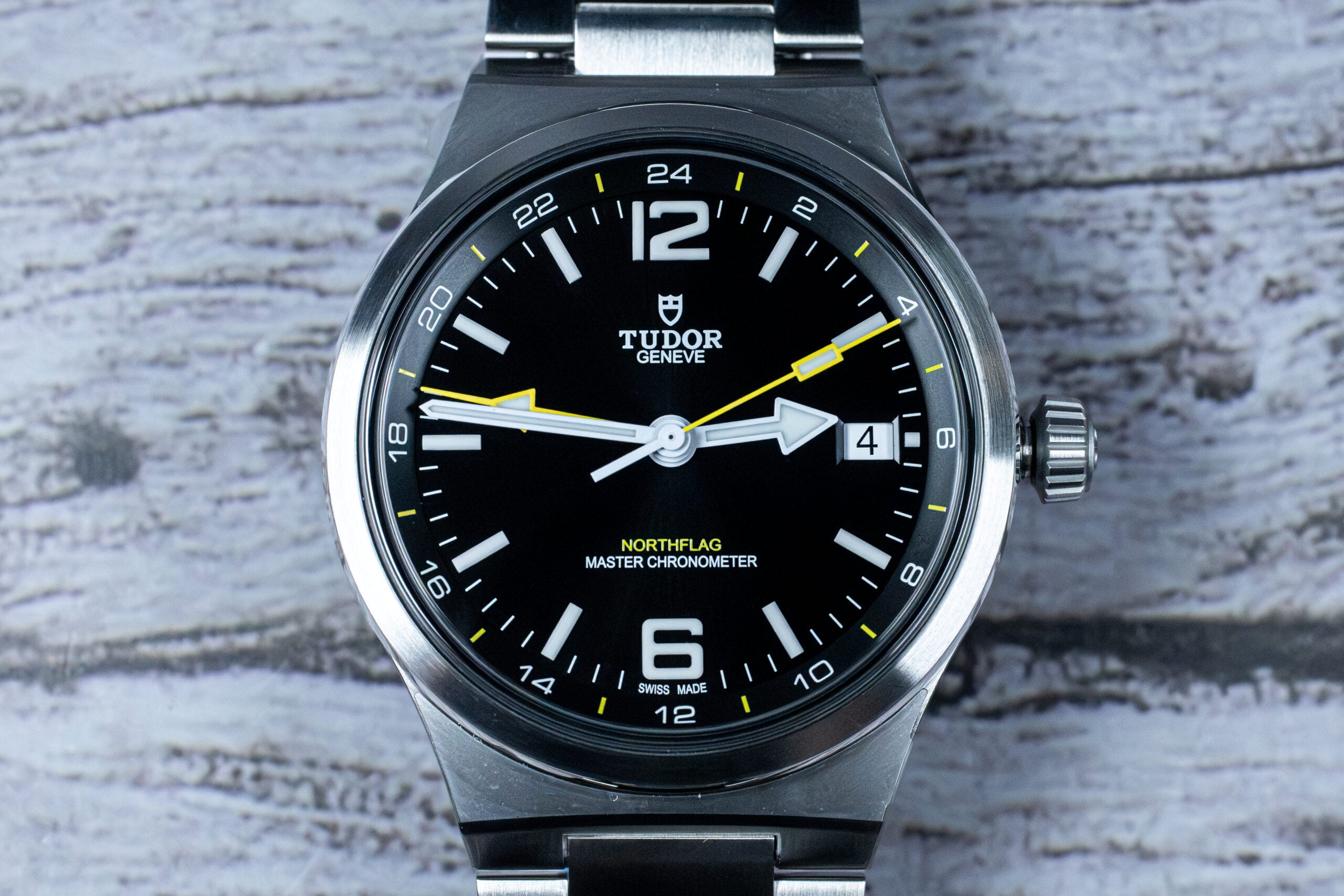 tudor-north-flag-gmt-m9140g1a0u-0001